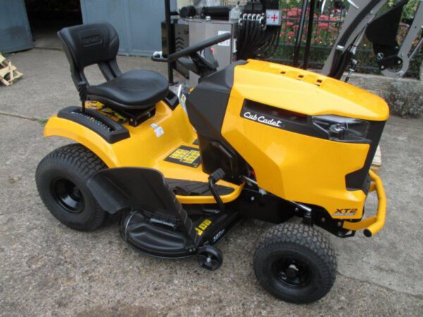 Murutraktor Cub Cadet XT2 PS107