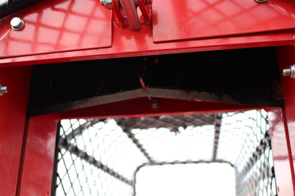 IMG-8219 Halumasin giljotiin (elektrimootoriga) (20t)