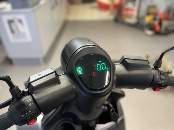 Elektriroller RX-VF1 4-RATTALINE (koos korviga)