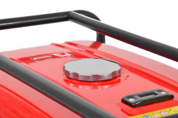 Elektrigeneraator Hecht GG 3300W (ratastel ja käepidemega)