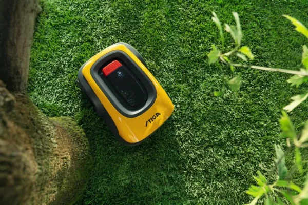 627b46d2dbc18ac9583627d4e829440421c26625_A1500_2R7102028ST1_amb03.jpg Robotniiduk STIGA A7500 | 9000M² (kaablivaba)