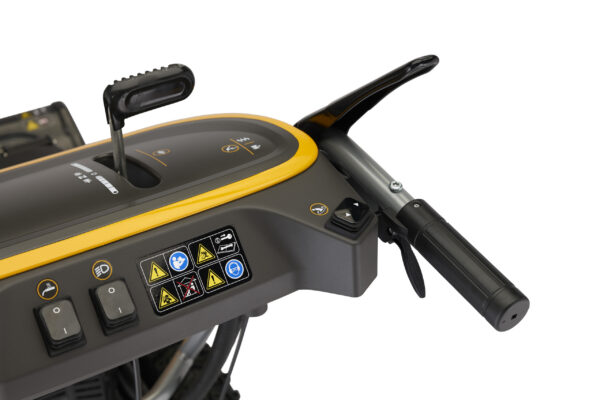 ST966_2S2667515ST1_detail12-scaled LUMEPUHUR STIGA ST 966 (elektristarteri, käepideme soojendustega, hüdrostaatilise ülekandega)