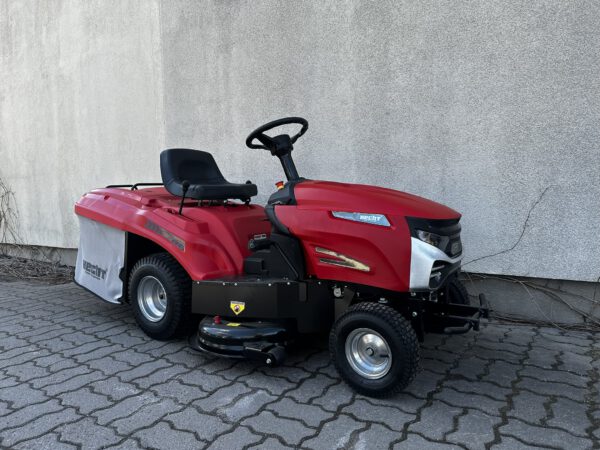 IMG_5054 Kogujaga murutraktor Hecht 5196 + mootoriõli + akulaadija