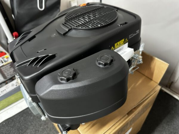 IMG_4653 Murutraktori mootor Stiga ST500 (8.4kW)