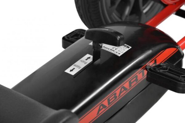 Pedaalidega kartauto ABARTH