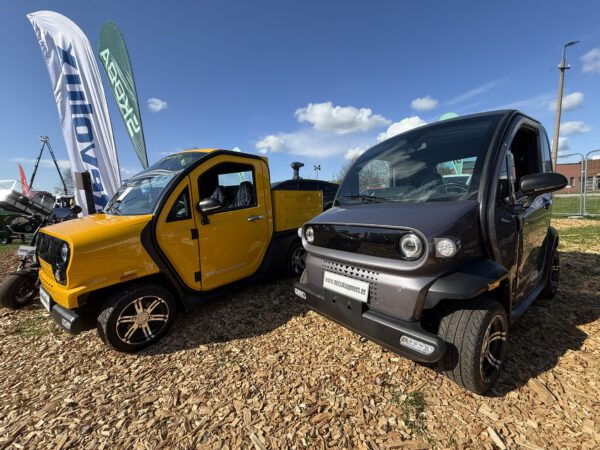 IMG_0483 Elektriauto EV6000-Pickup Luqi Revolux 150