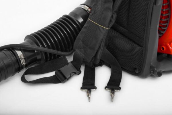 Seljaskantav lehepuhur Hecht 943