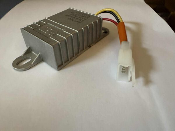 Pingemuundur (Voltage Converter) | Hecht | 704005049