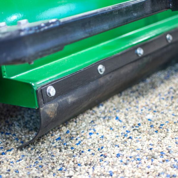 35-gub120b_detalj_03 Haagisel rohu- ja lehekoguja Kellfri (bensiinimootoriga) 120CM