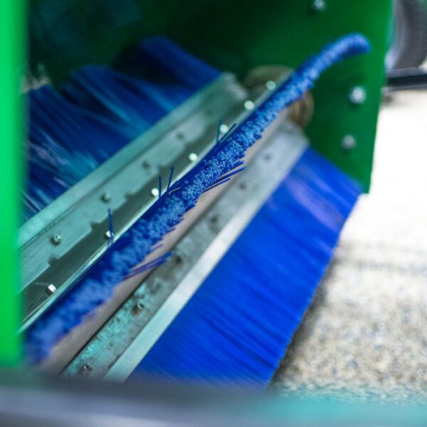 35-gub120b_detalj_13 Haagisel rohu- ja lehekoguja Kellfri (bensiinimootoriga) 120CM